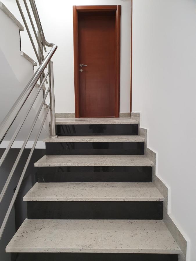 Apartments Boreta Budva Bagian luar foto