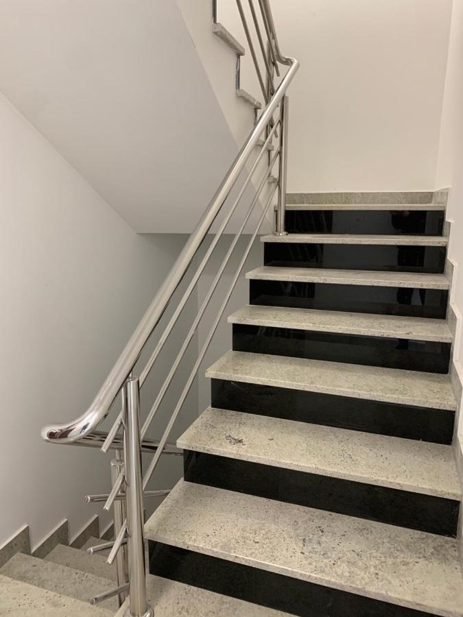 Apartments Boreta Budva Bagian luar foto