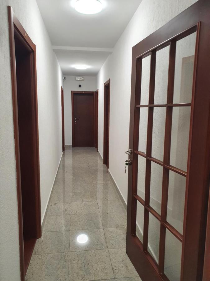 Apartments Boreta Budva Bagian luar foto