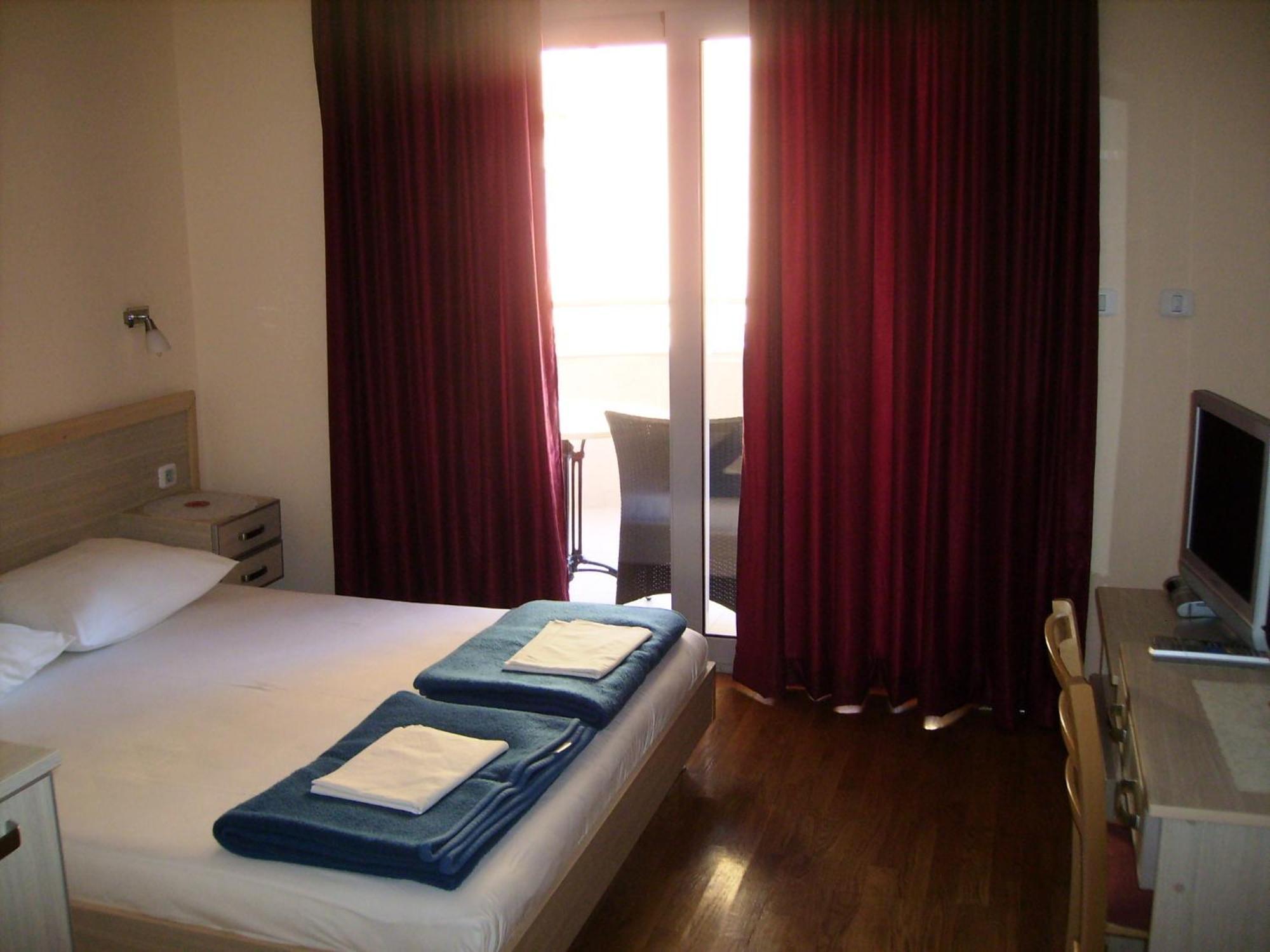 Apartments Boreta Budva Bagian luar foto
